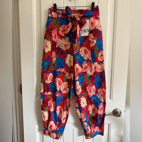 Zara Floral Pants - Picture 2 of 9